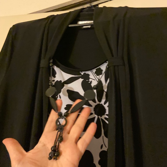 🆓w/purchase Women's XL top ...attached outer layer & attached neclace - Picture 2 of 13